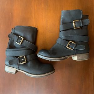Crown Vintage boots